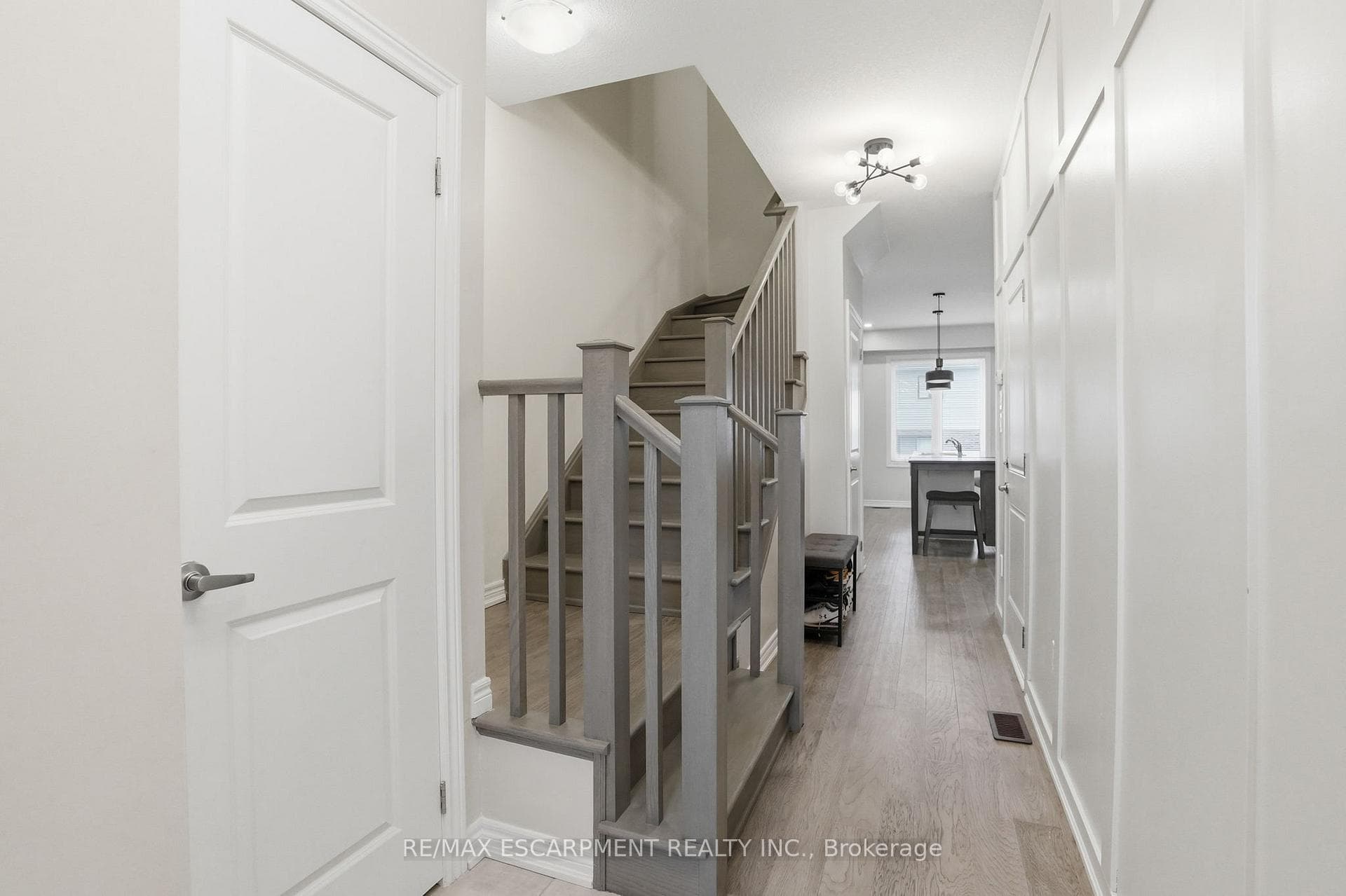 19 Mia Drive photo 4