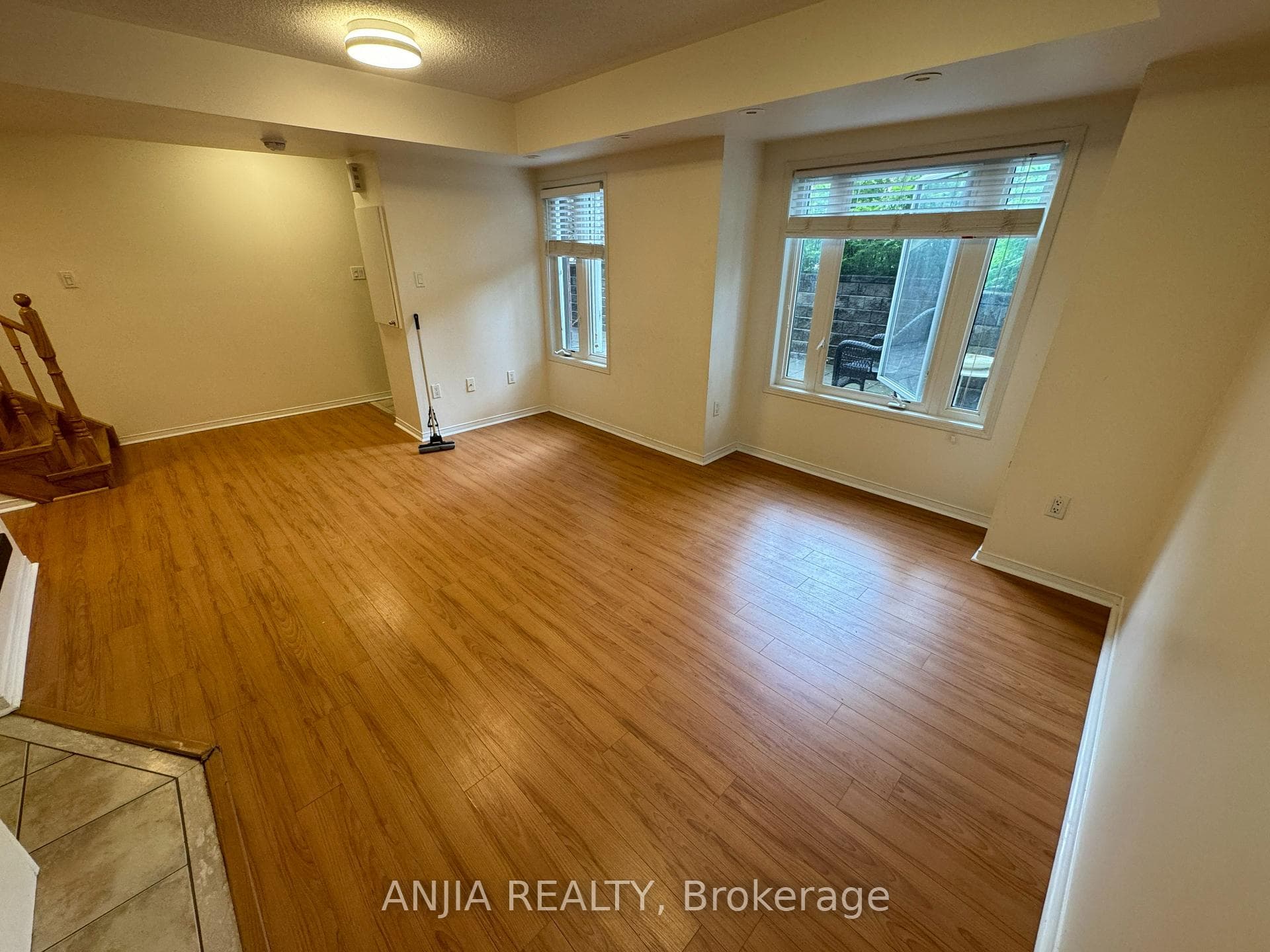 308 John Street Unit 112 photo 6