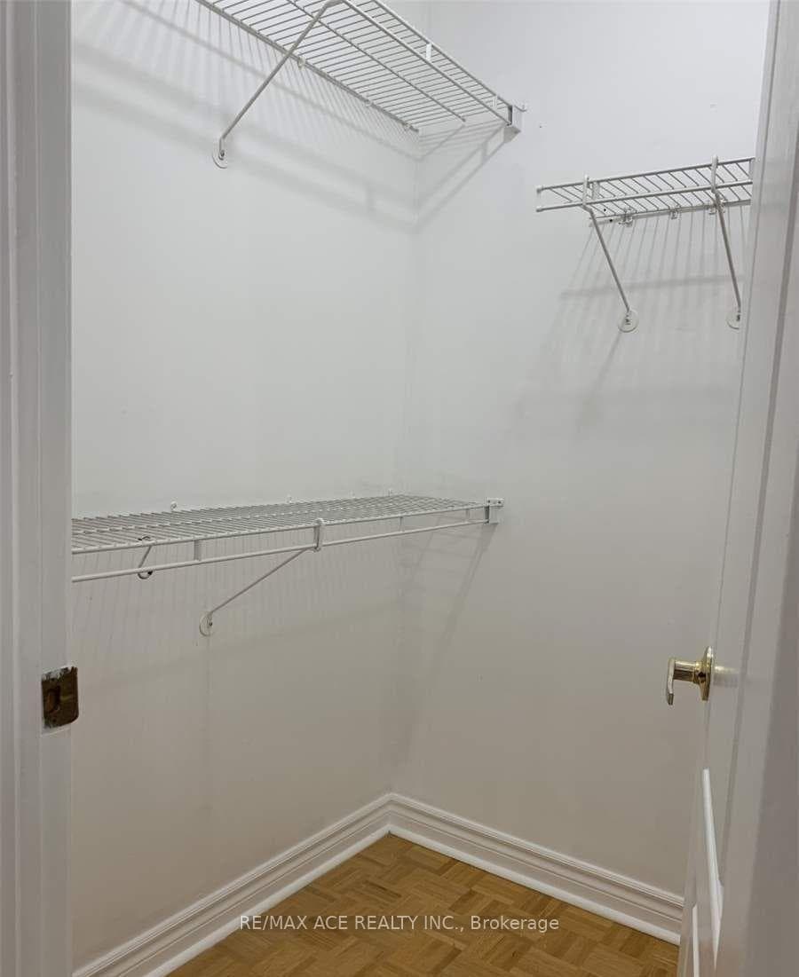 282 Highglen Avenue Unit Upper photo 19