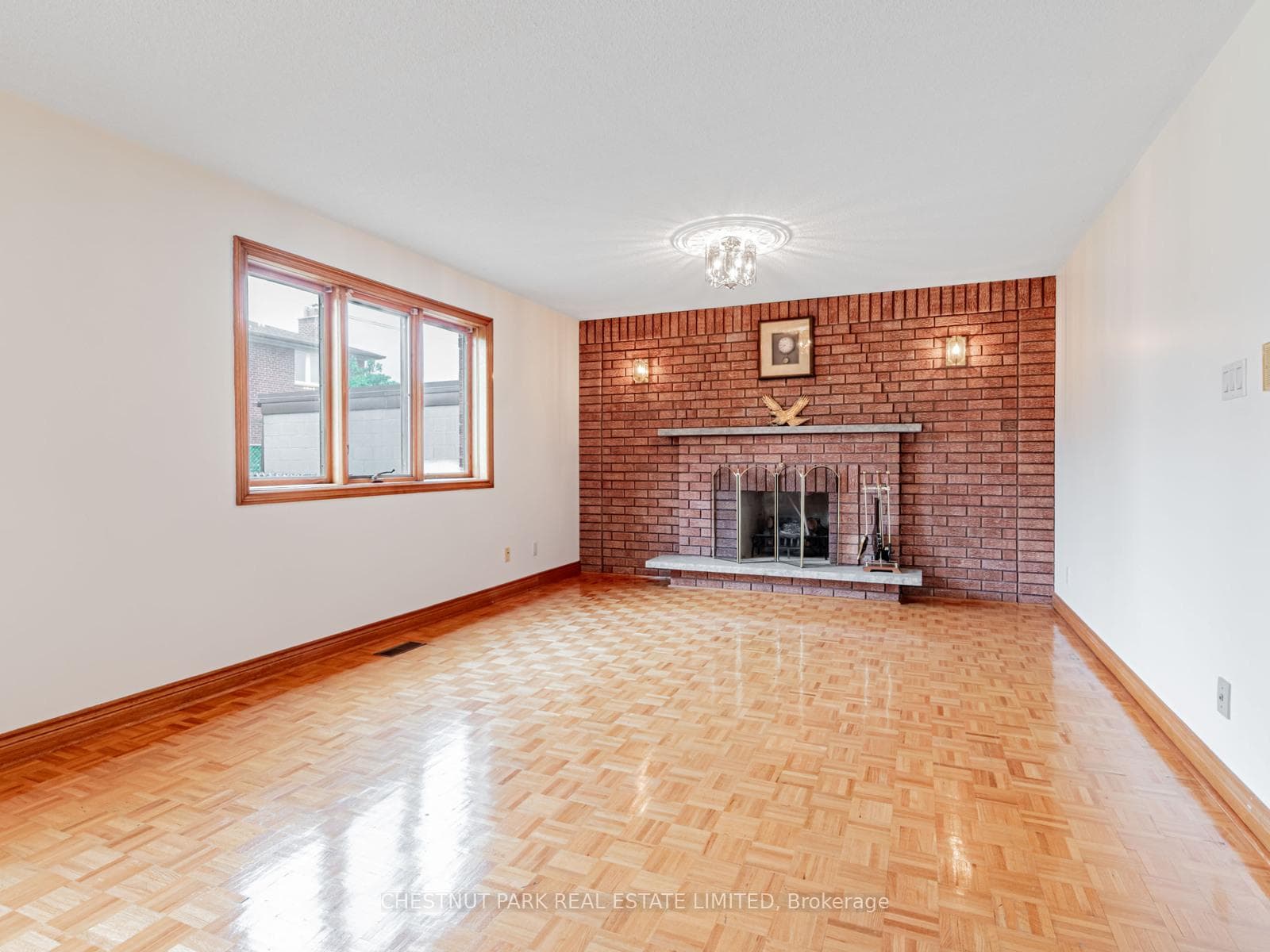 256 Cocksfield Avenue photo 23