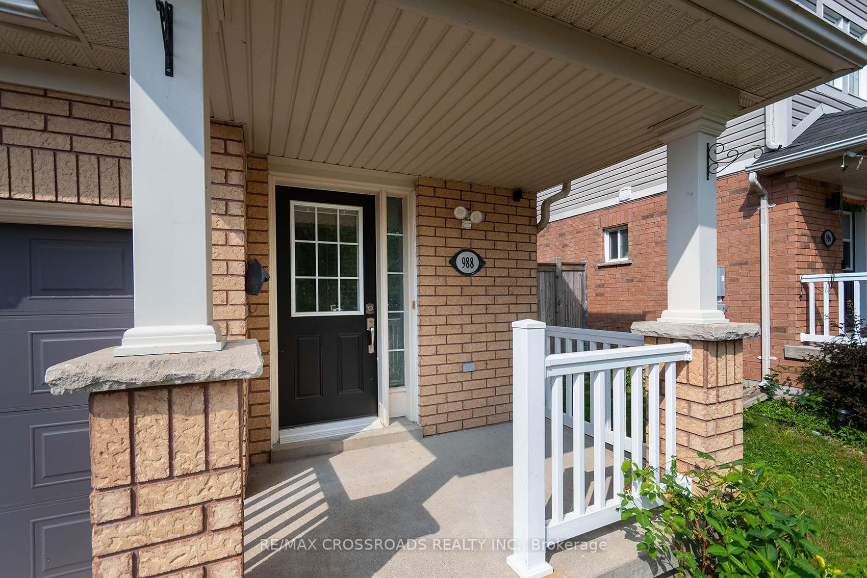 988 Southport Drive photo 5