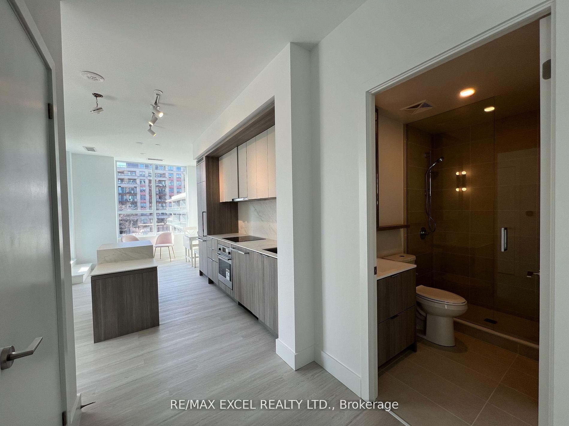 625 Sheppard Avenue Unit 211 photo 2