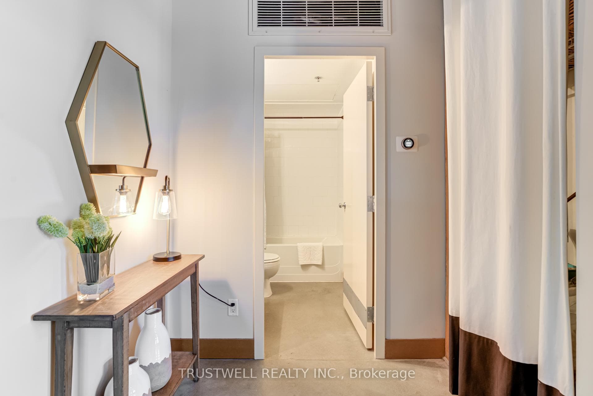 68 Broadview Avenue Unit 411 photo 21