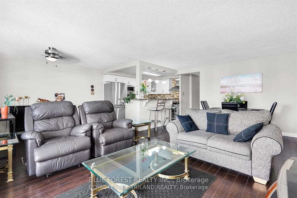 363 Colborne Street Unit 1006 photo 12