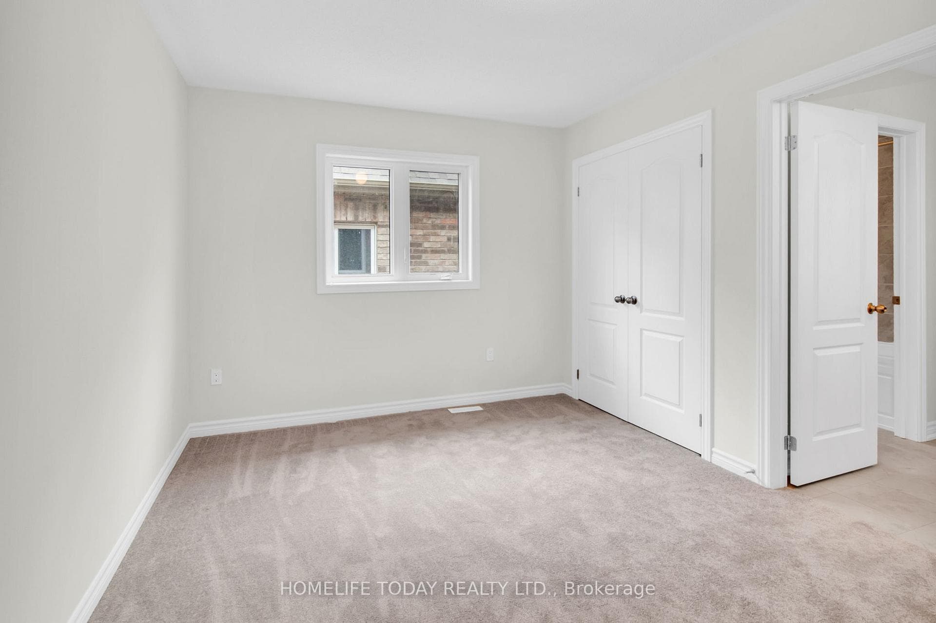 124 Hawkins Street photo 29