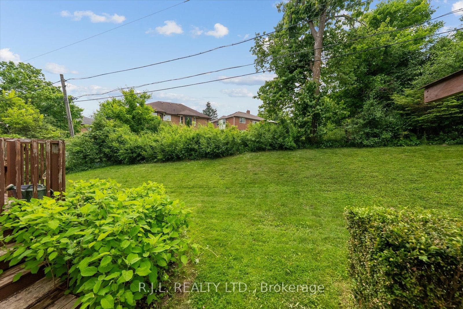 83 Greenhill Drive photo 44