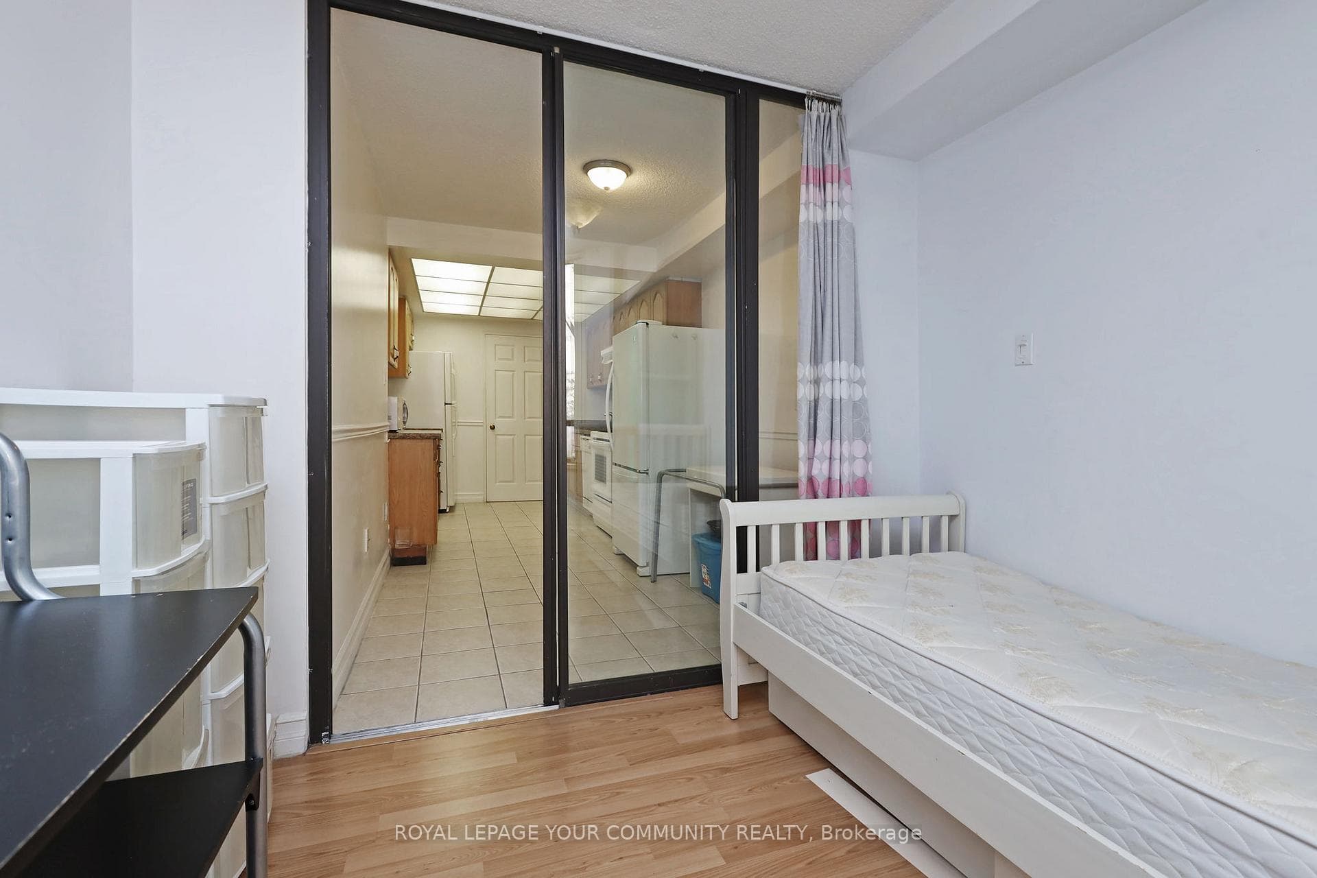 280 Simcoe Street Unit 205 photo 19