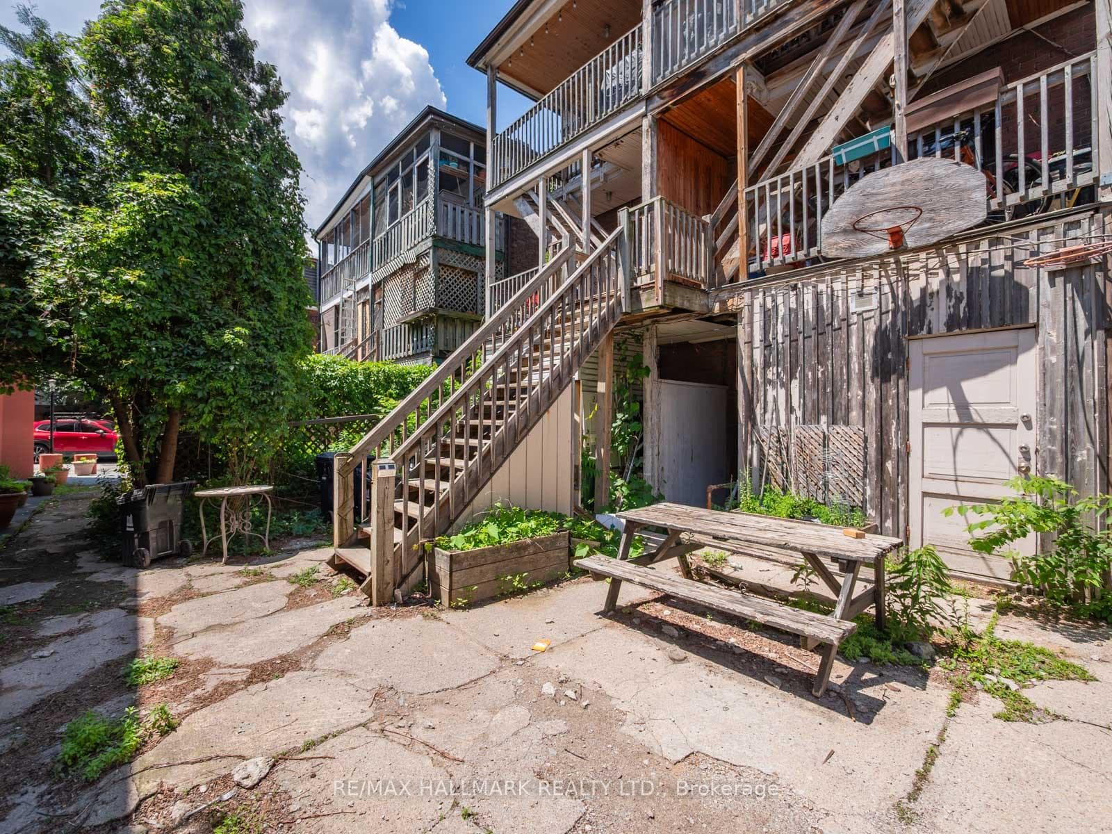 269 Danforth Avenue Unit 3rd flr photo 31