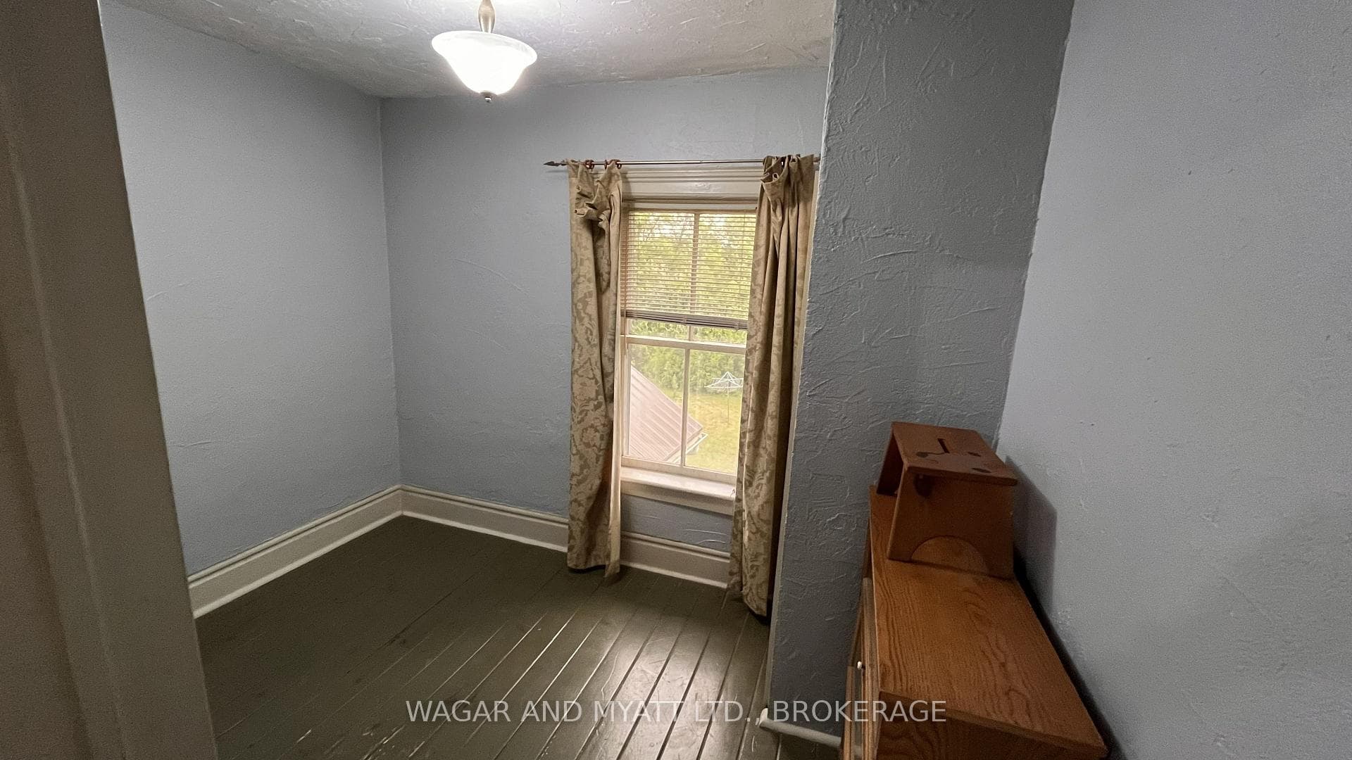 226 CAMDEN Road photo 18