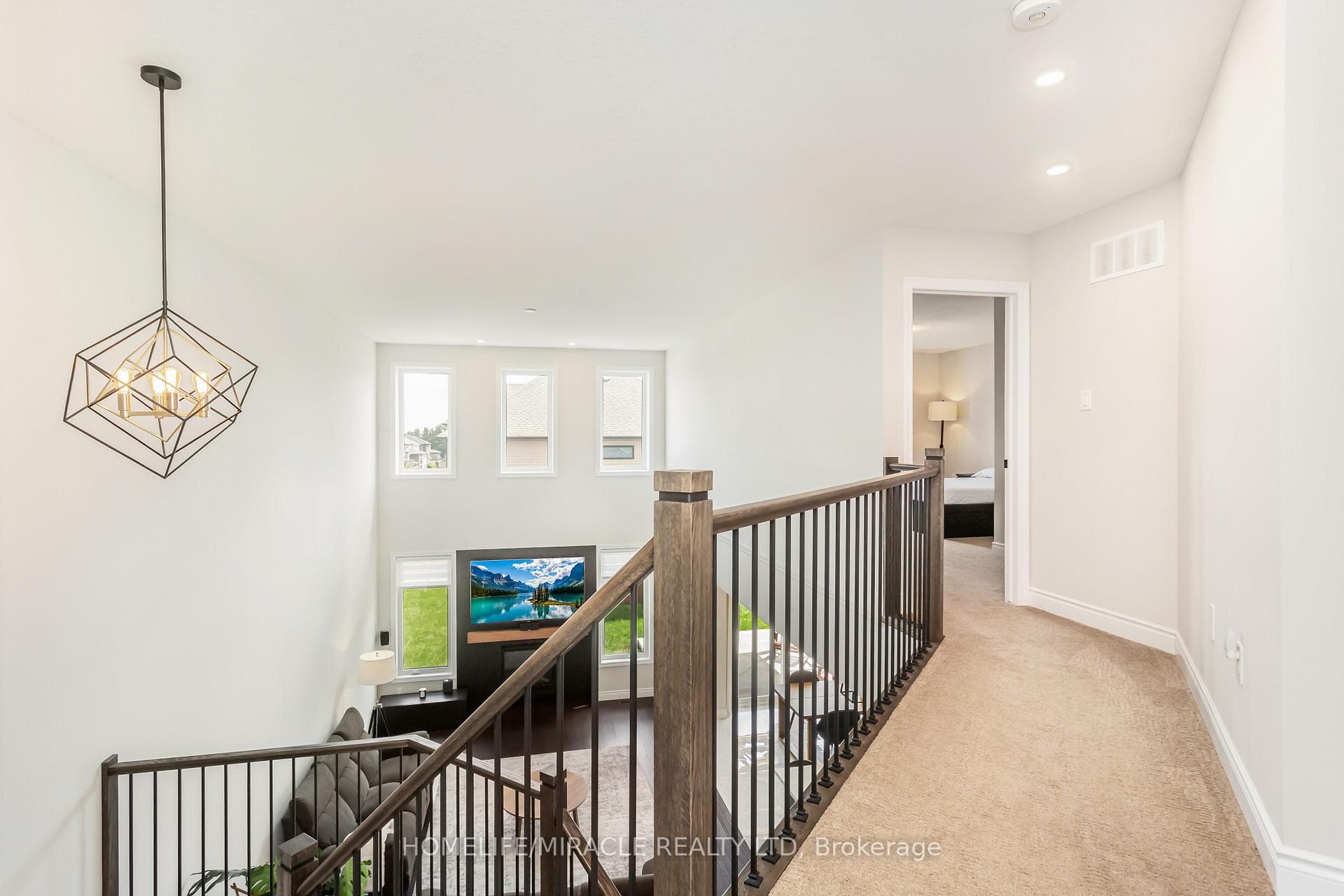 23 Tindall Crescent photo 21