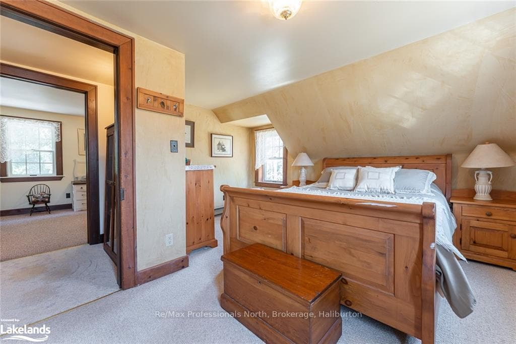 1011 STERLING Lane photo 25