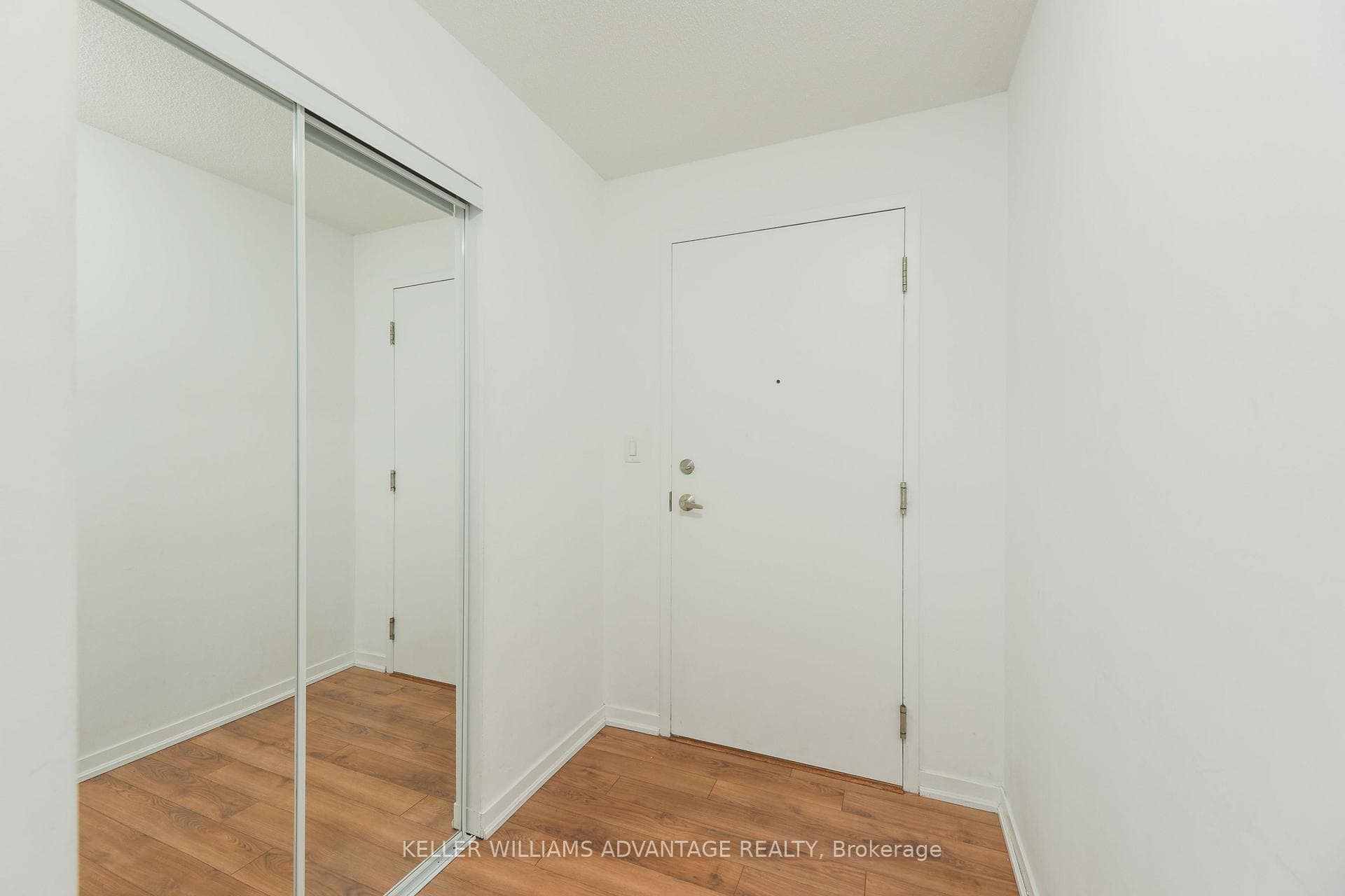 801 Sheppard Avenue Unit 512 photo 18