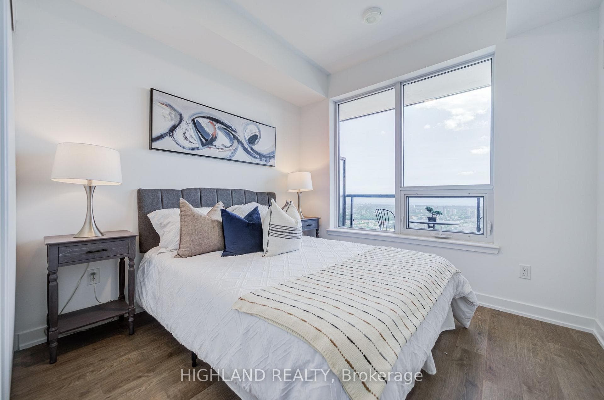 5081 Hurontario Street Unit 3103 photo 27