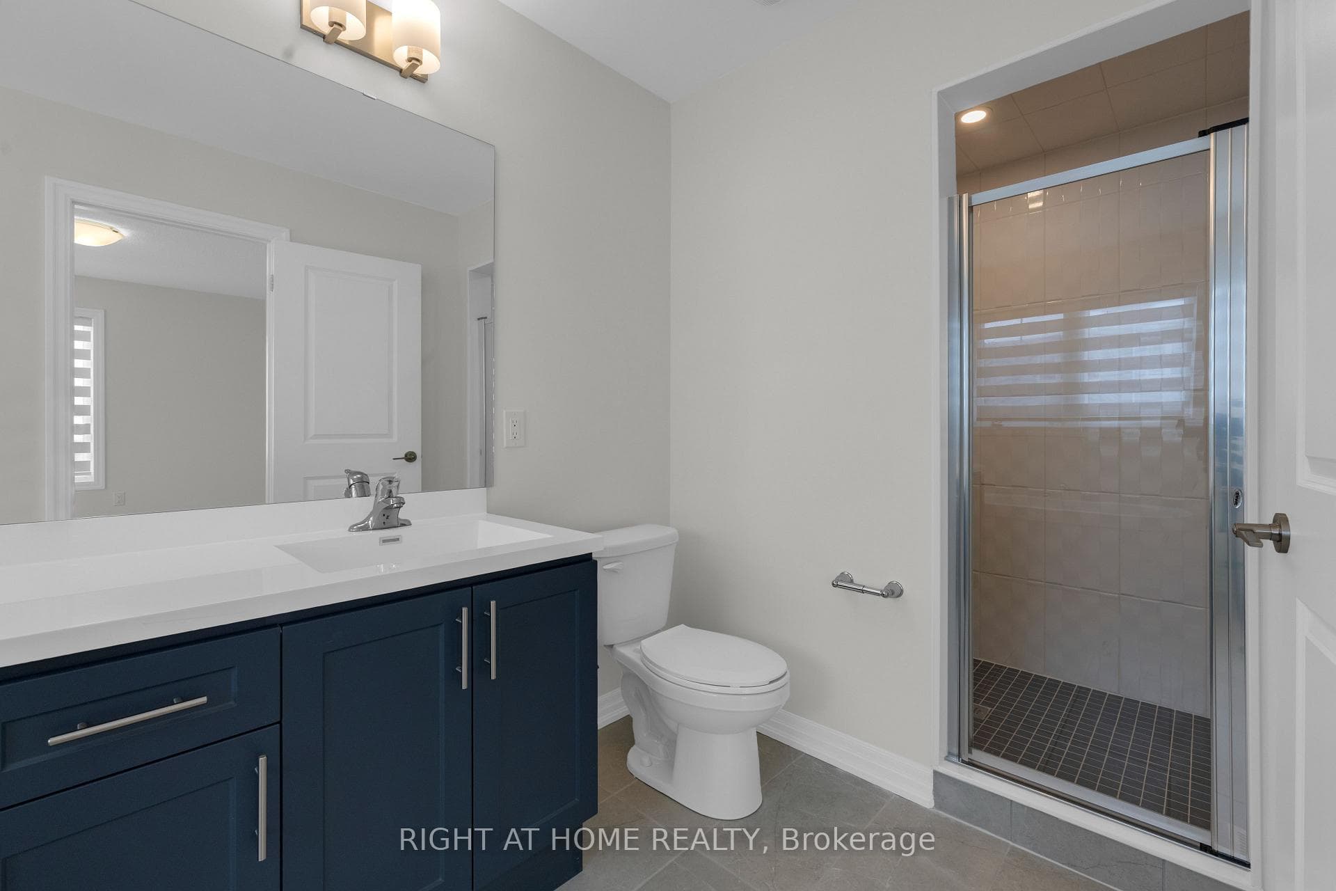 2420 Bushnell Street photo 26