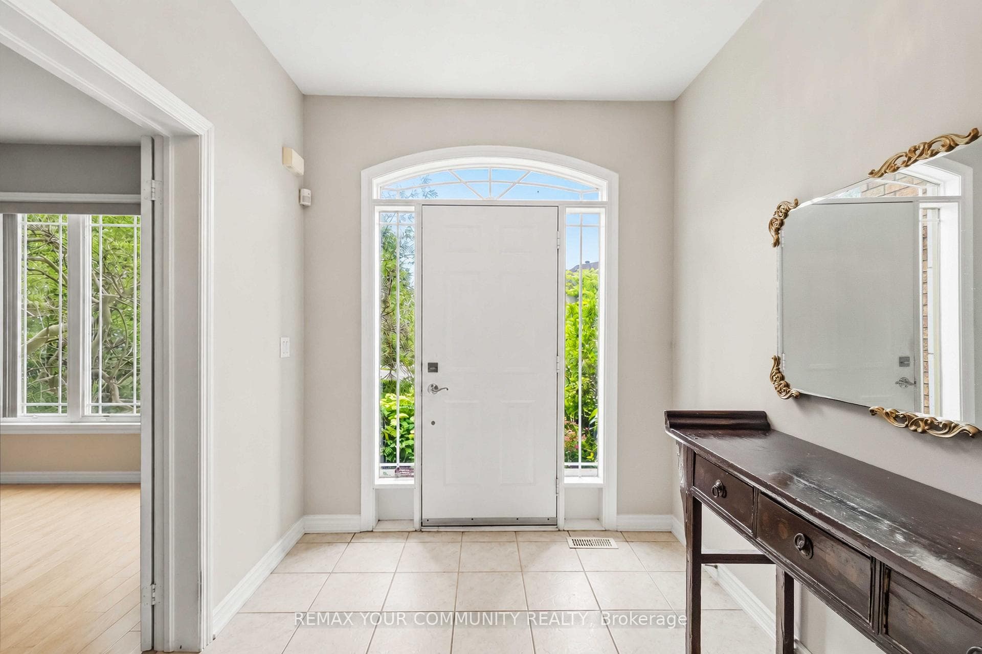 40 Hunterwood Chase photo 5