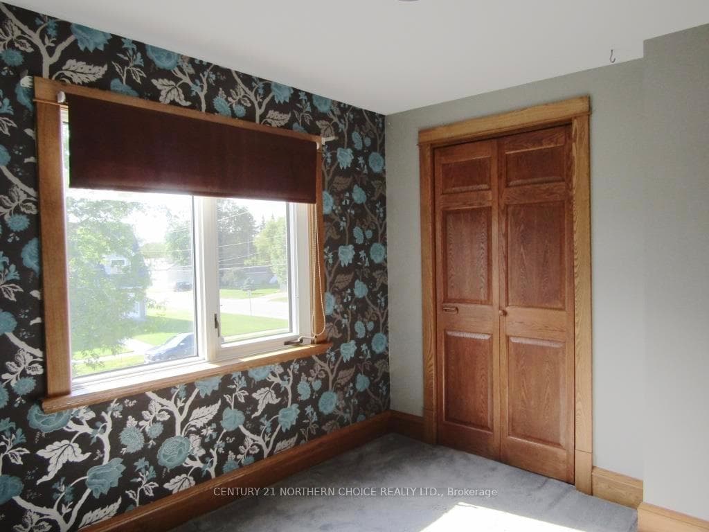 812 Christie Avenue photo 22