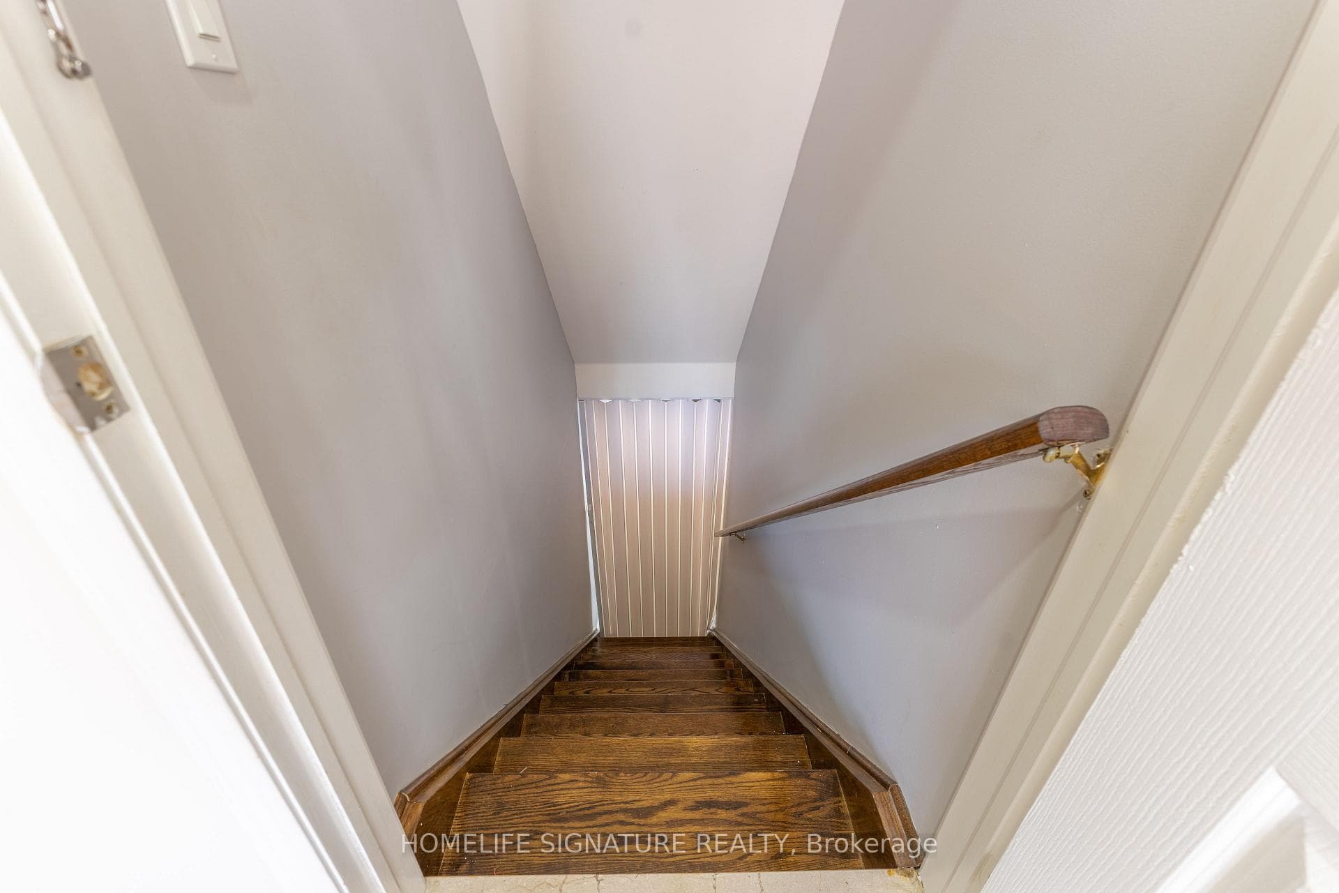 141 Whitwell Drive photo 31