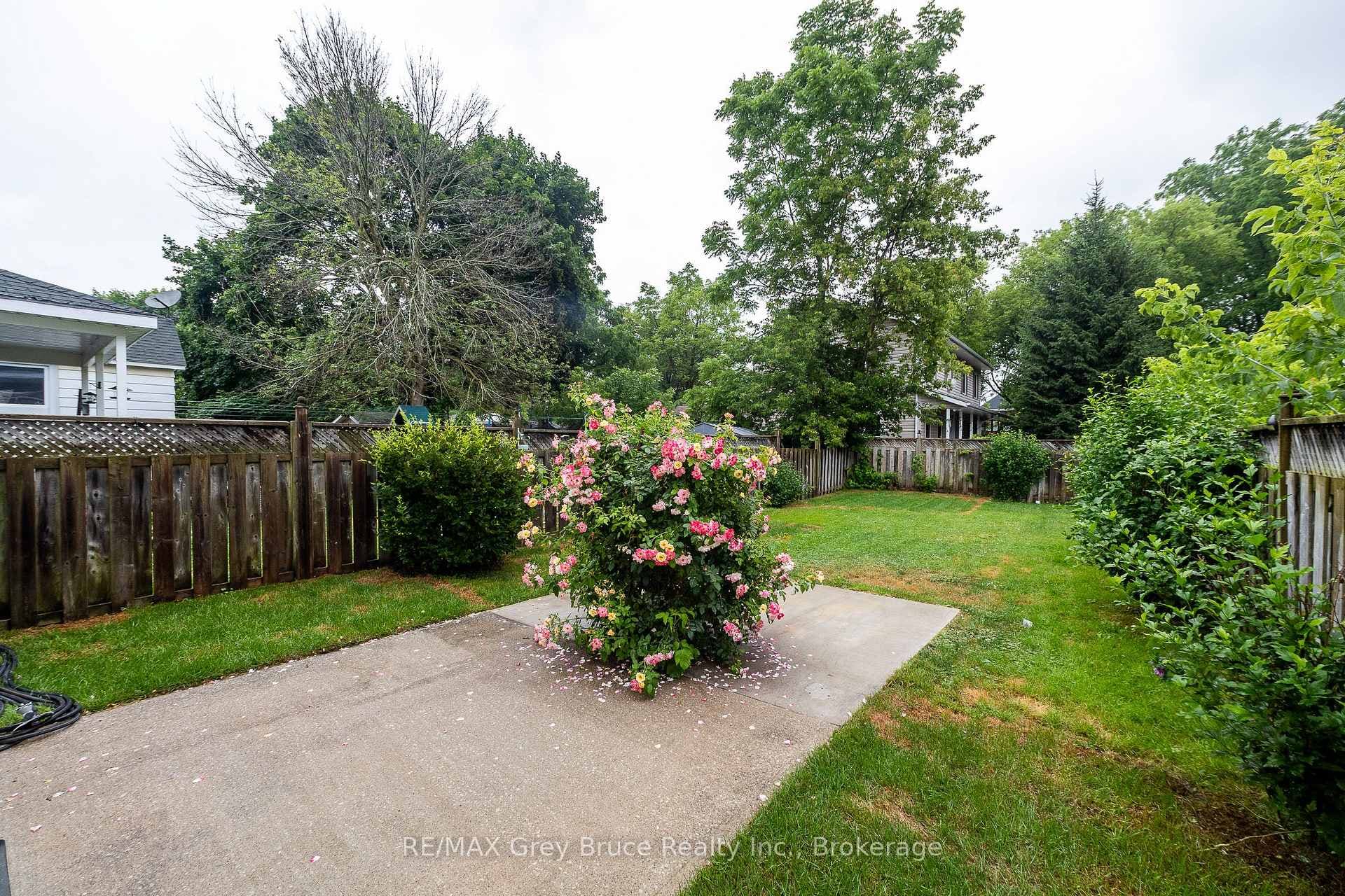 1131 3rd Avenue photo 34