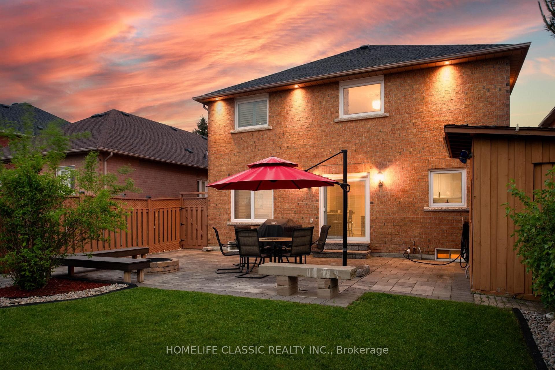 139 Villandry Crescent photo 31