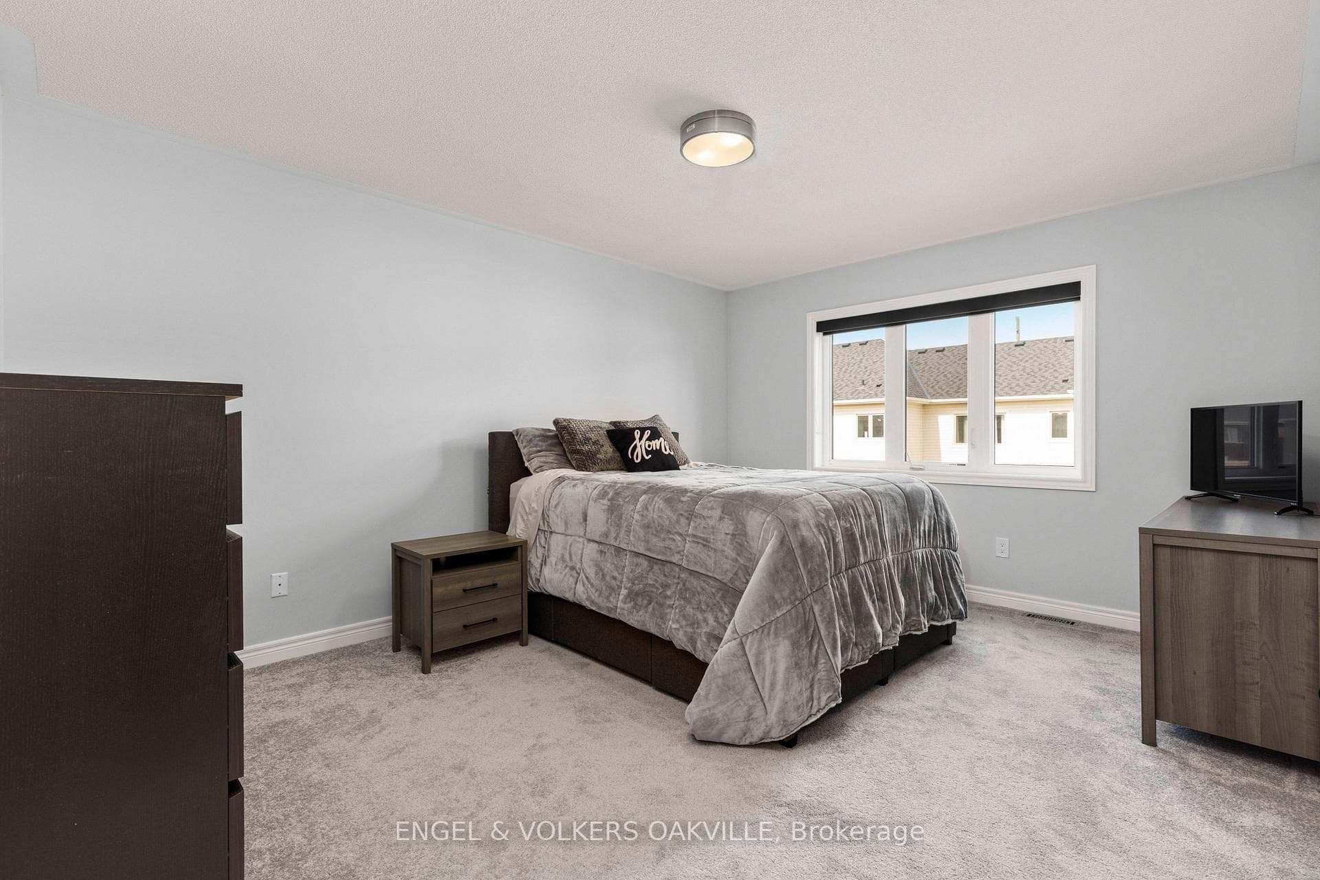 44 Clifford Crescent photo 28