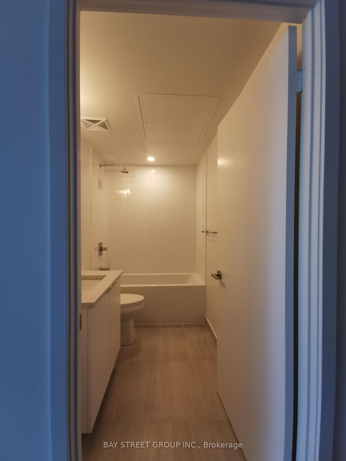2033 Kennedy Road Unit 805 photo 8