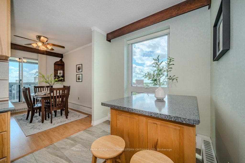 19 Woodlawn Road Unit 913 photo 14