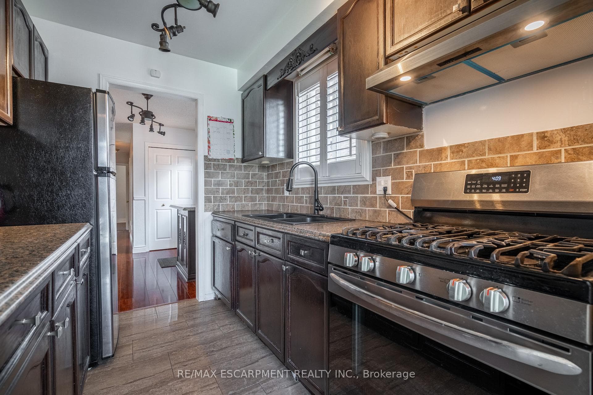 663 Acadia Drive photo 13