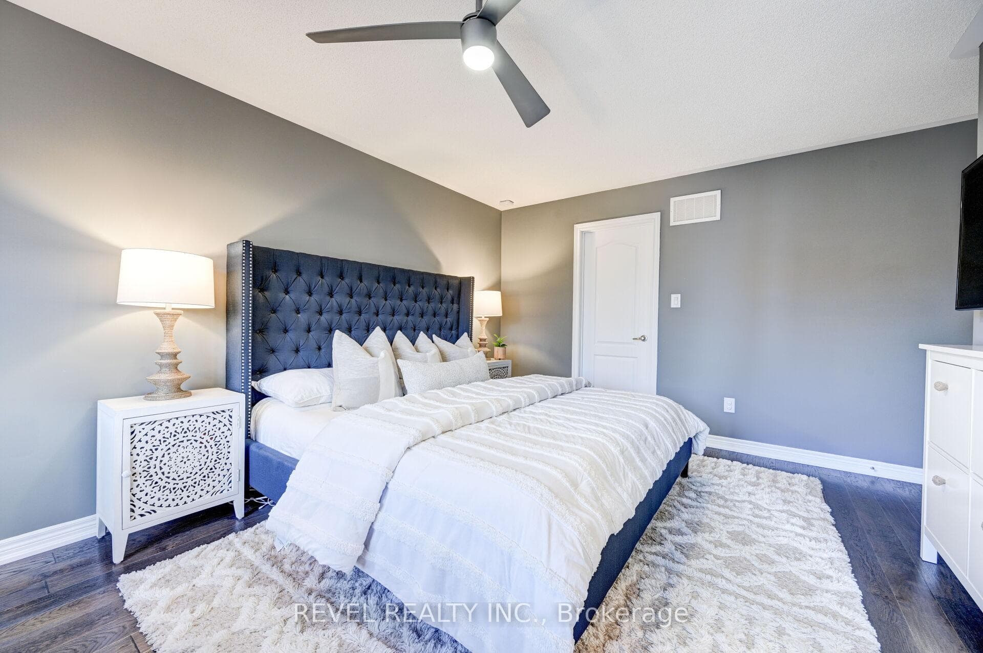 7 Jolana Crescent photo 18