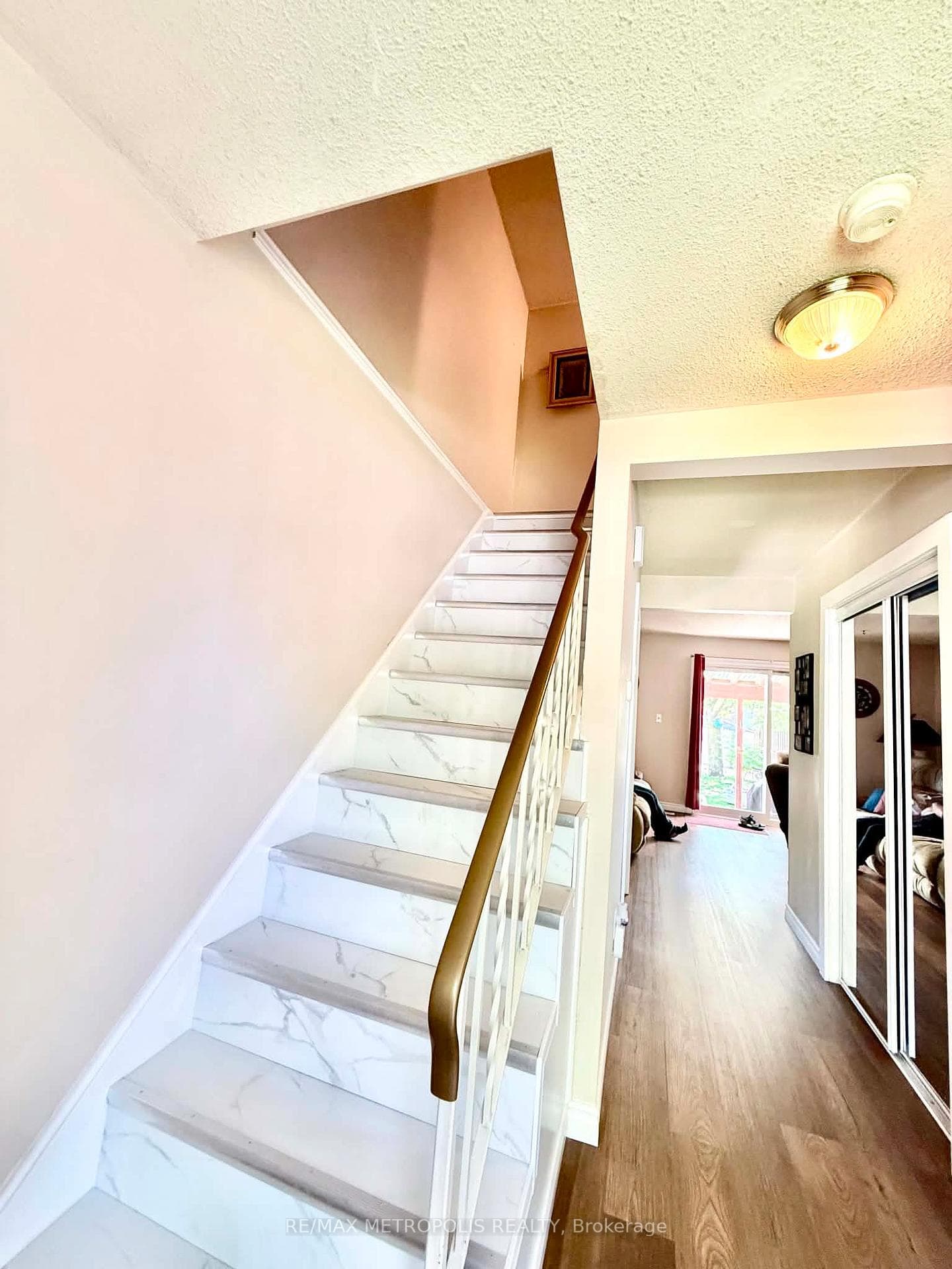 38 Dougherty Crescent photo 14