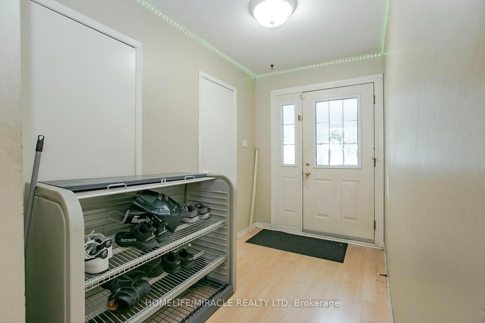 47 Longbourne Crescent photo 8