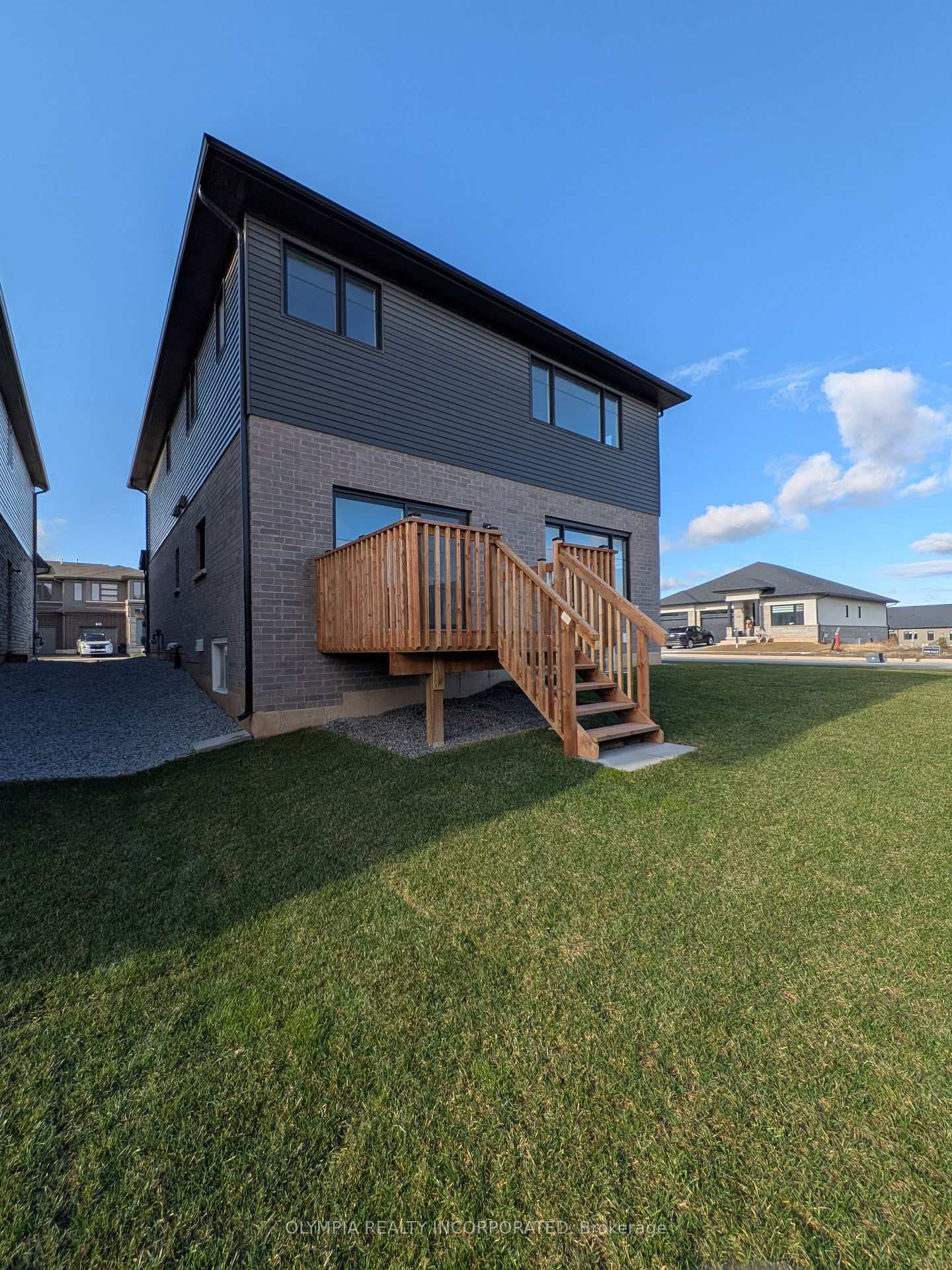 47 Samuel Avenue photo 37