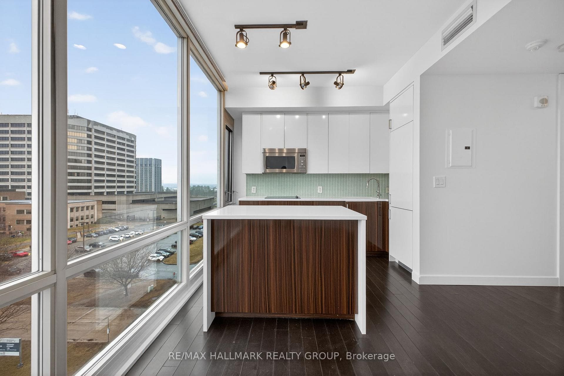 201 Parkdale Avenue Unit 705 photo 14