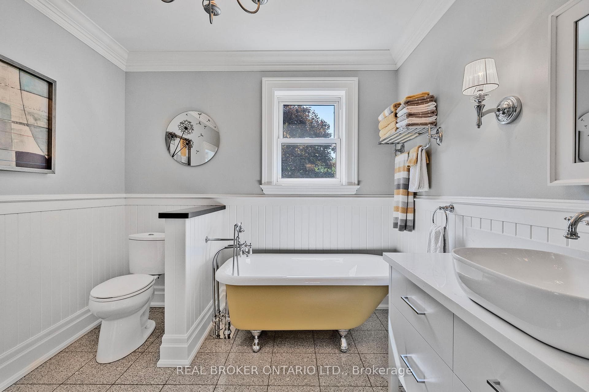 4 Piece Main Floor Bathroom