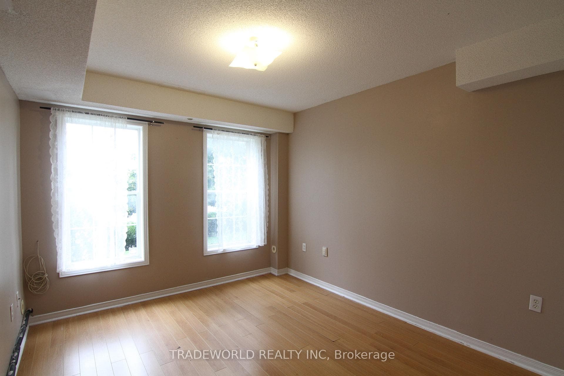 5061 Finch Avenue photo 24