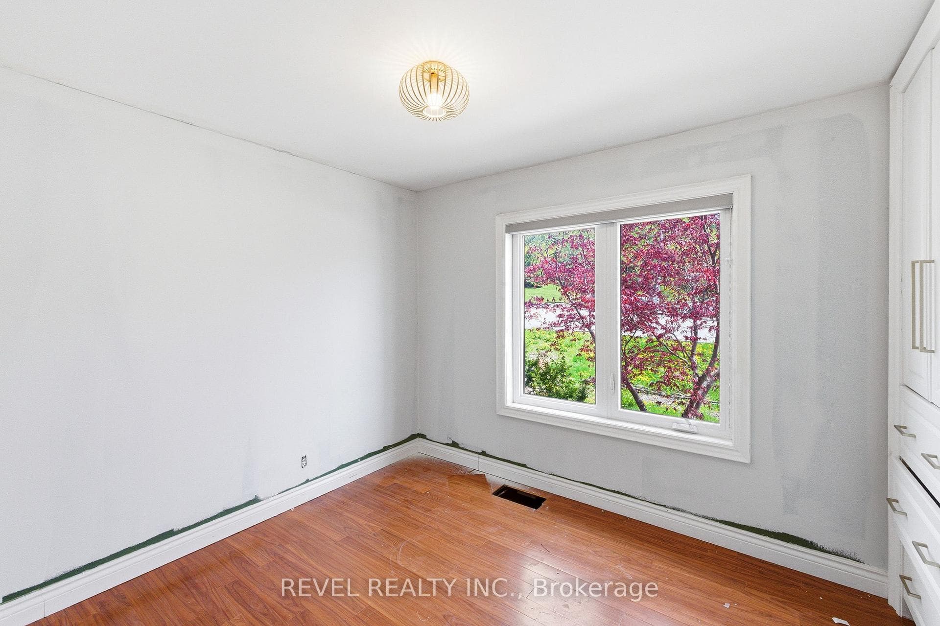 990 Harmony Road Unit Main photo 14