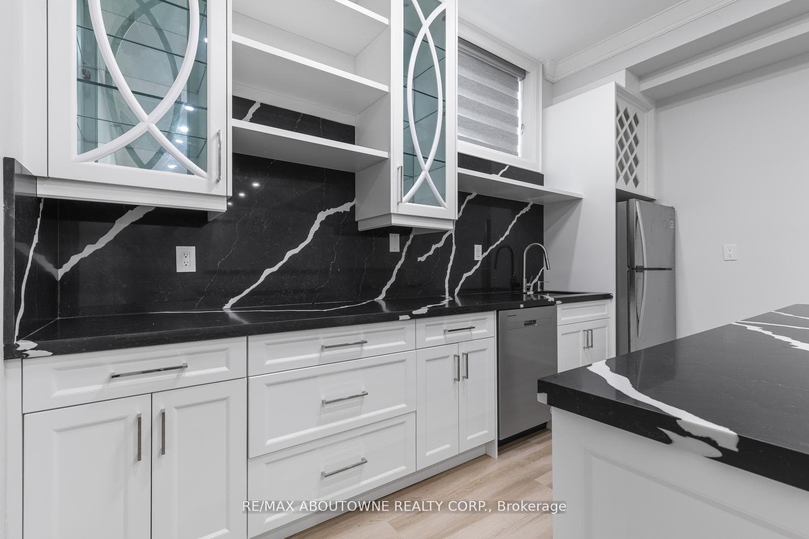 455 Samford Place photo 41