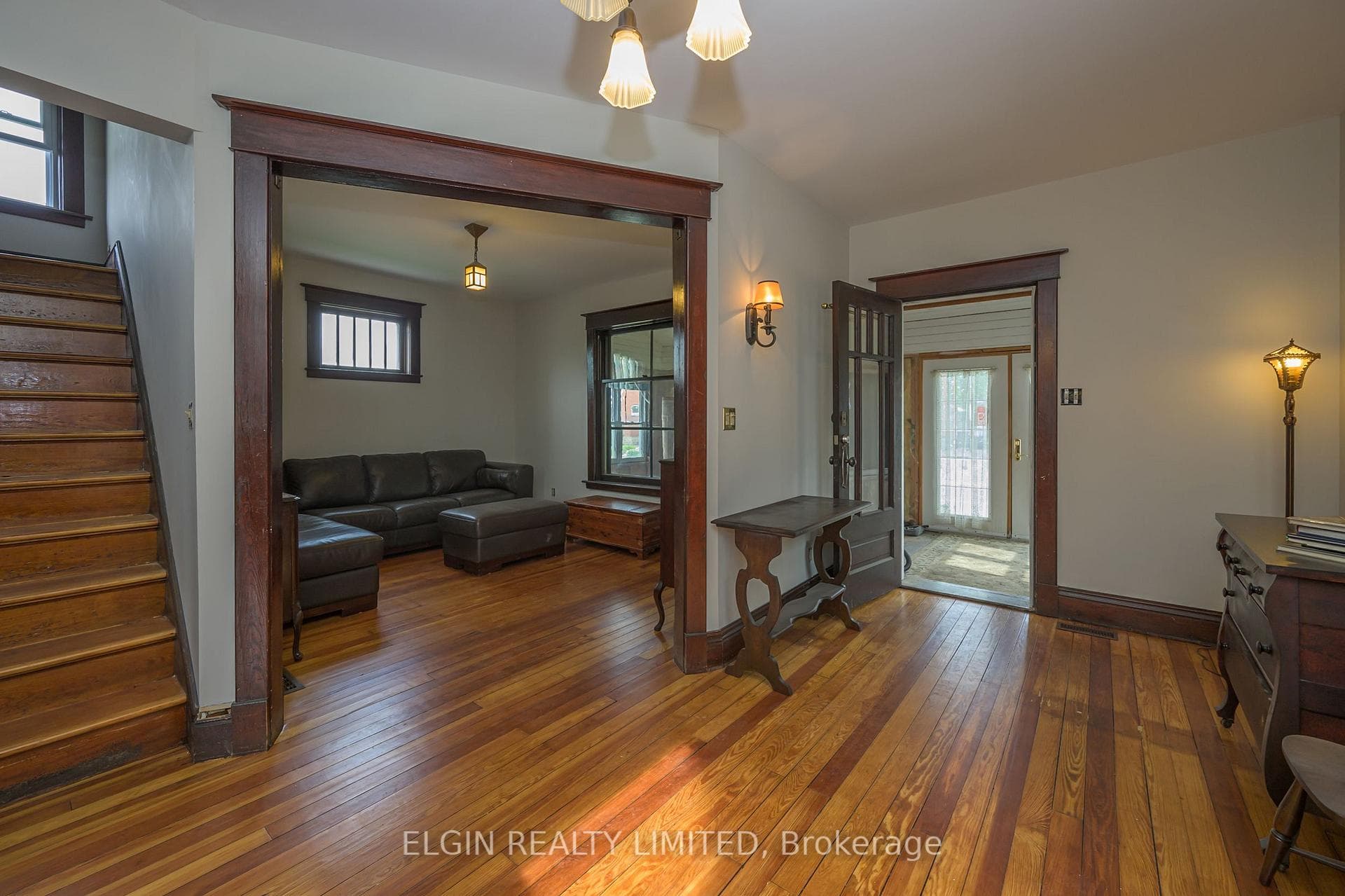 83 Myrtle Street photo 8