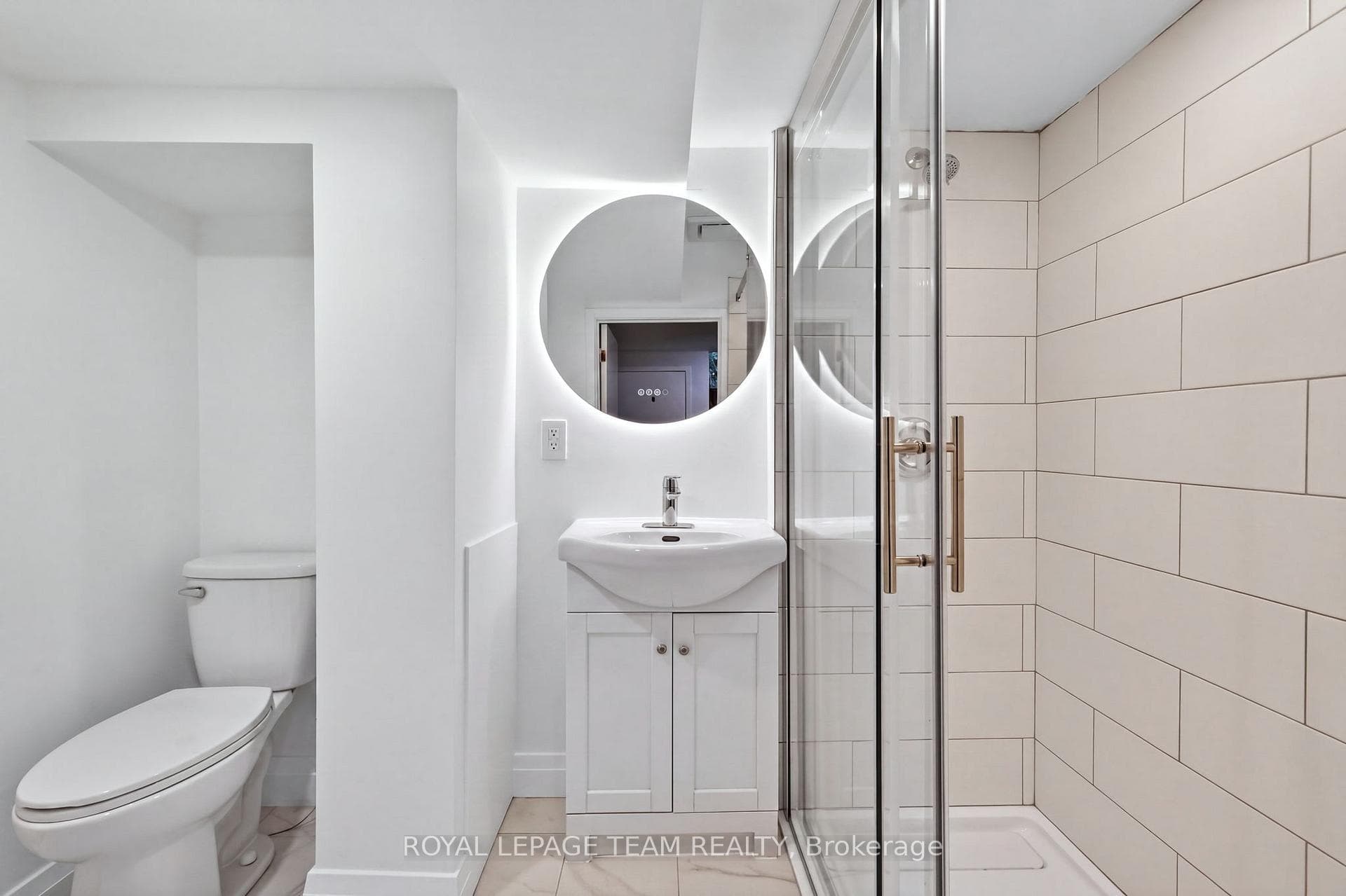 131 Acacia Avenue photo 39