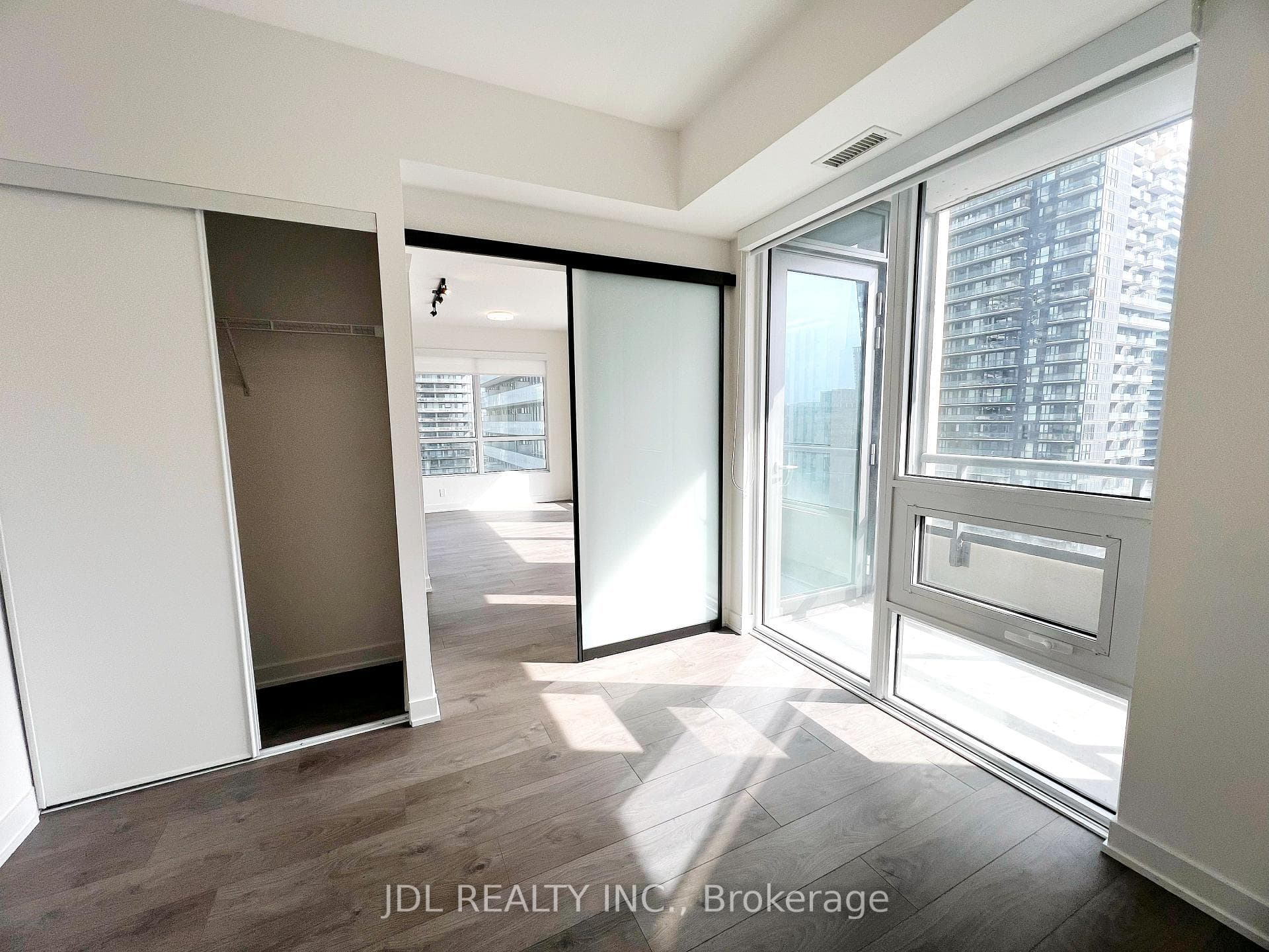 108 Peter Street Unit 2306 photo 11