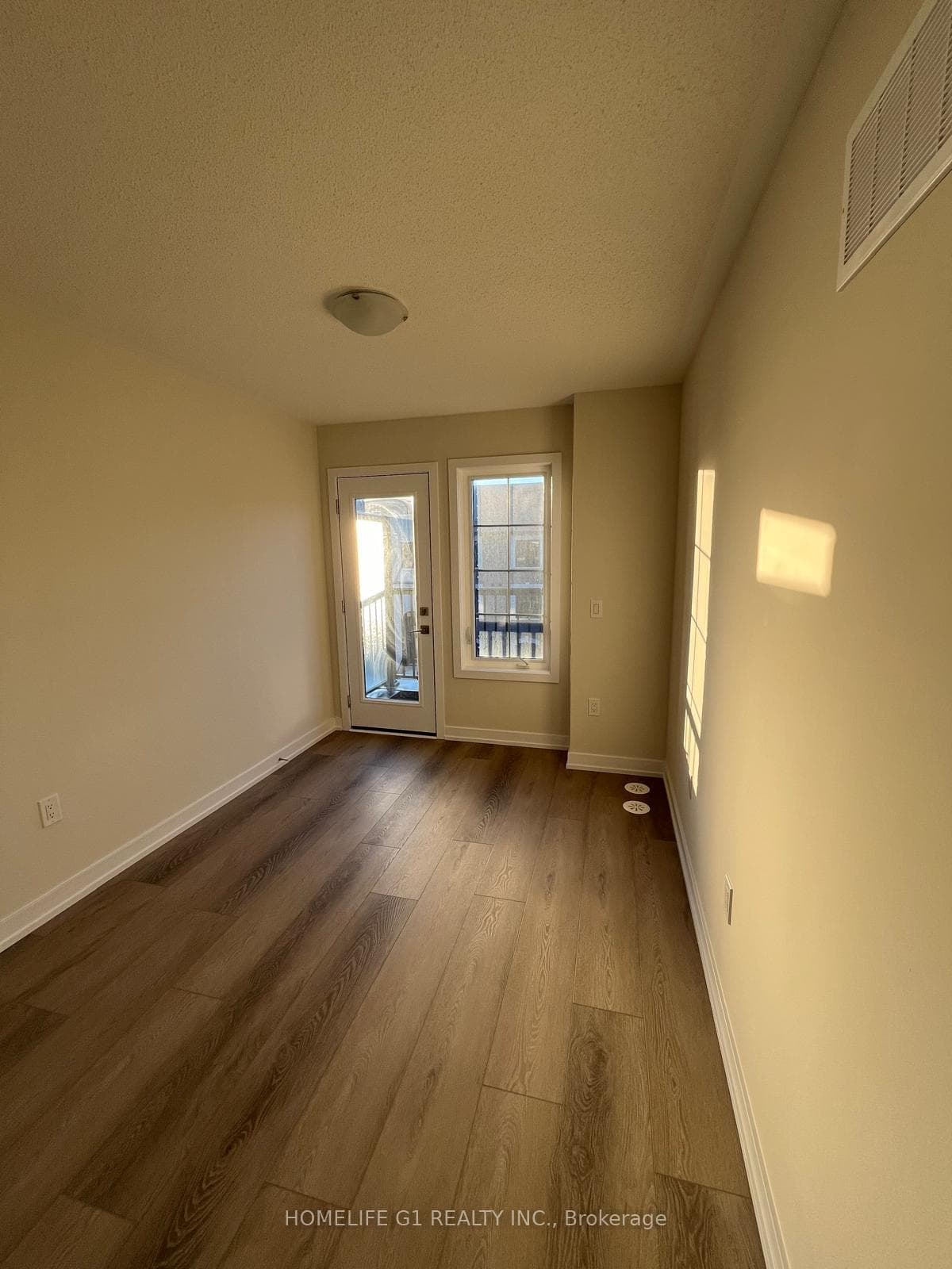 1338 Kobzar Drive photo 8