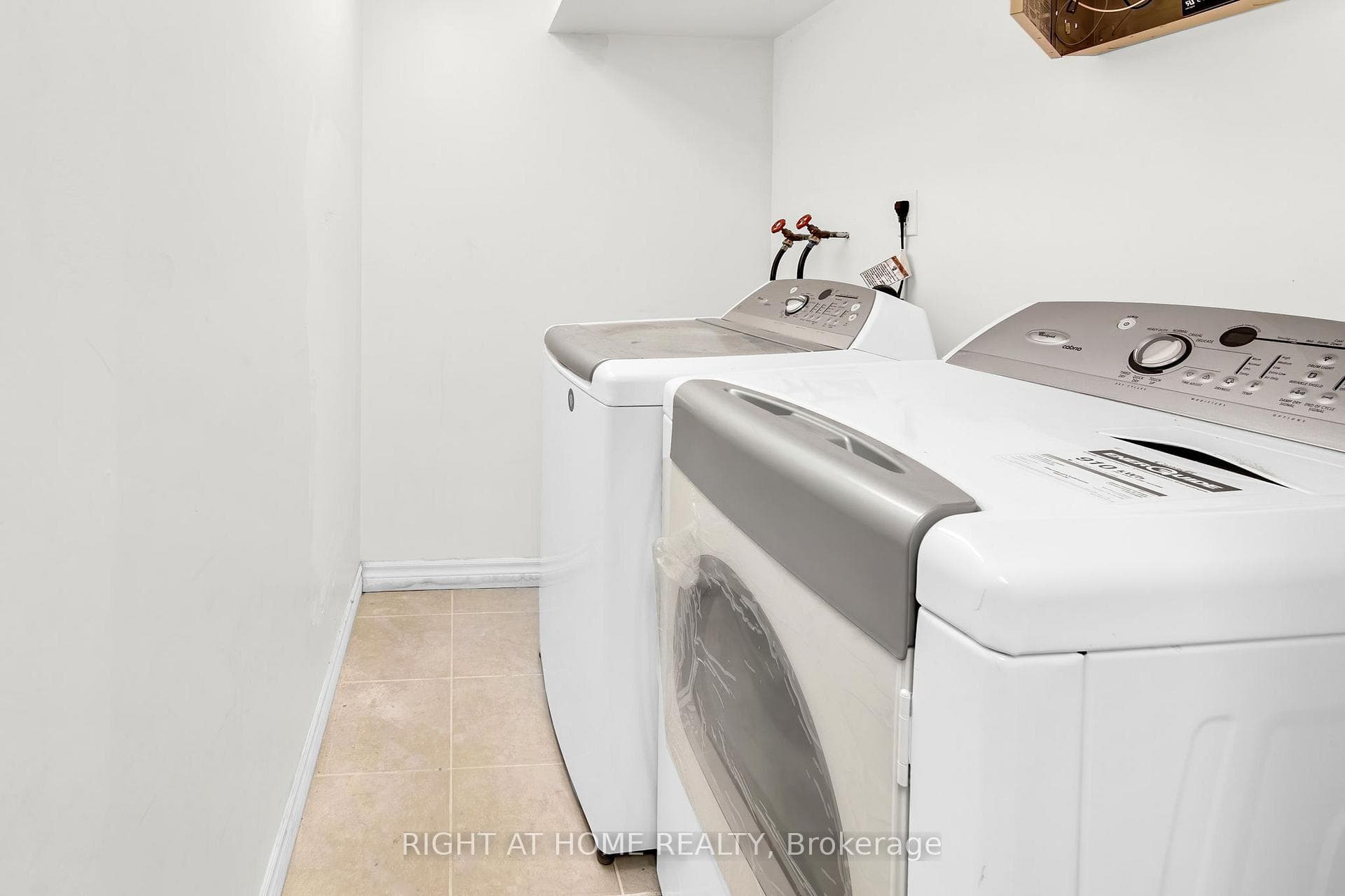 36 Barkwood Crescent photo 27
