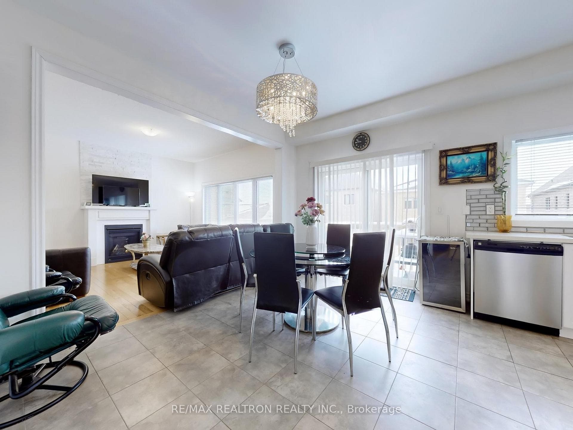22 Pietrowski Drive Unit Upper photo 14