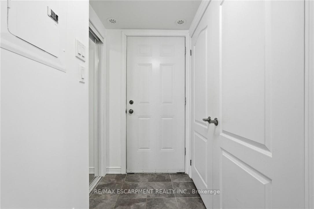 154 Watson Parkway photo 28