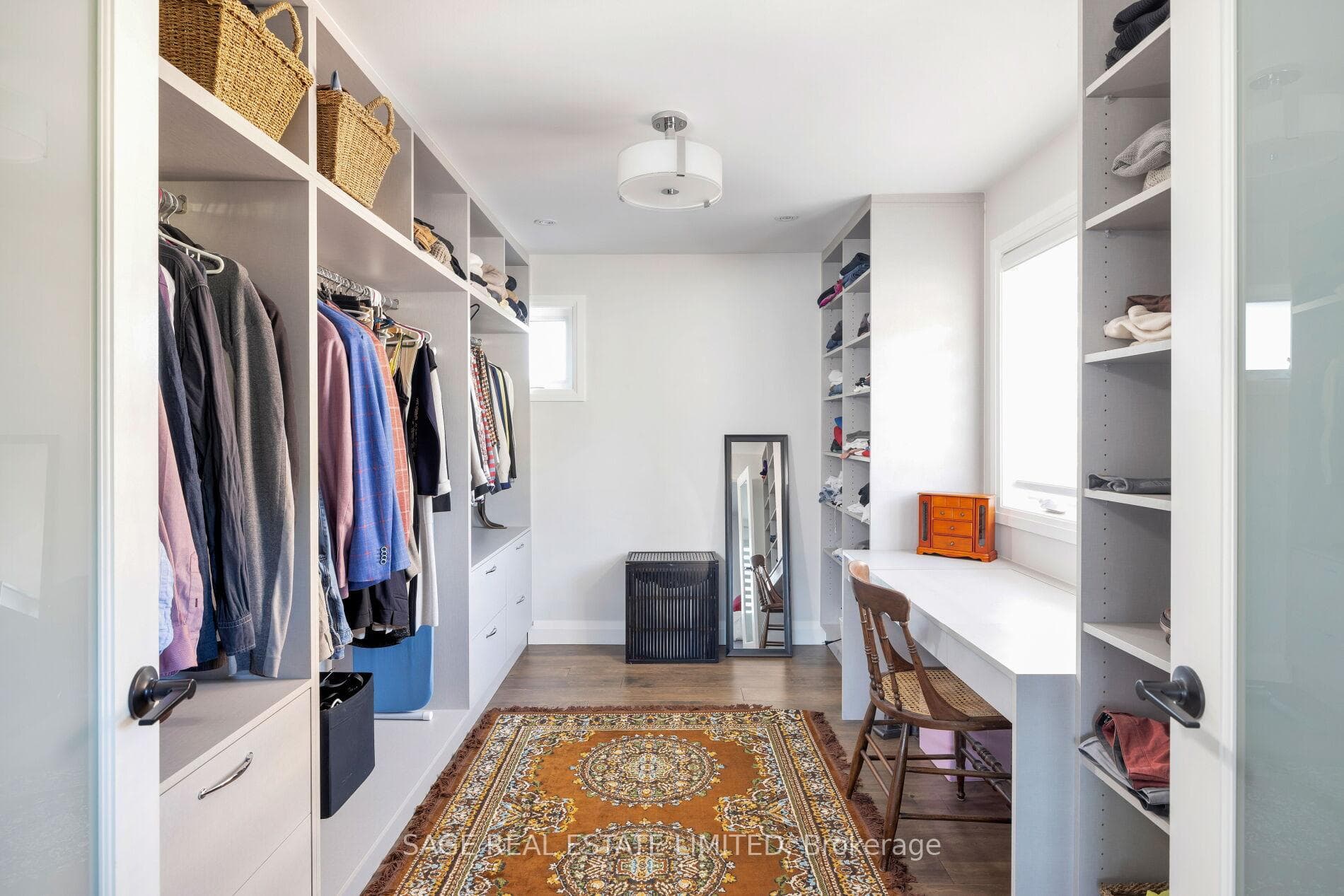1 Ronan Avenue photo 21