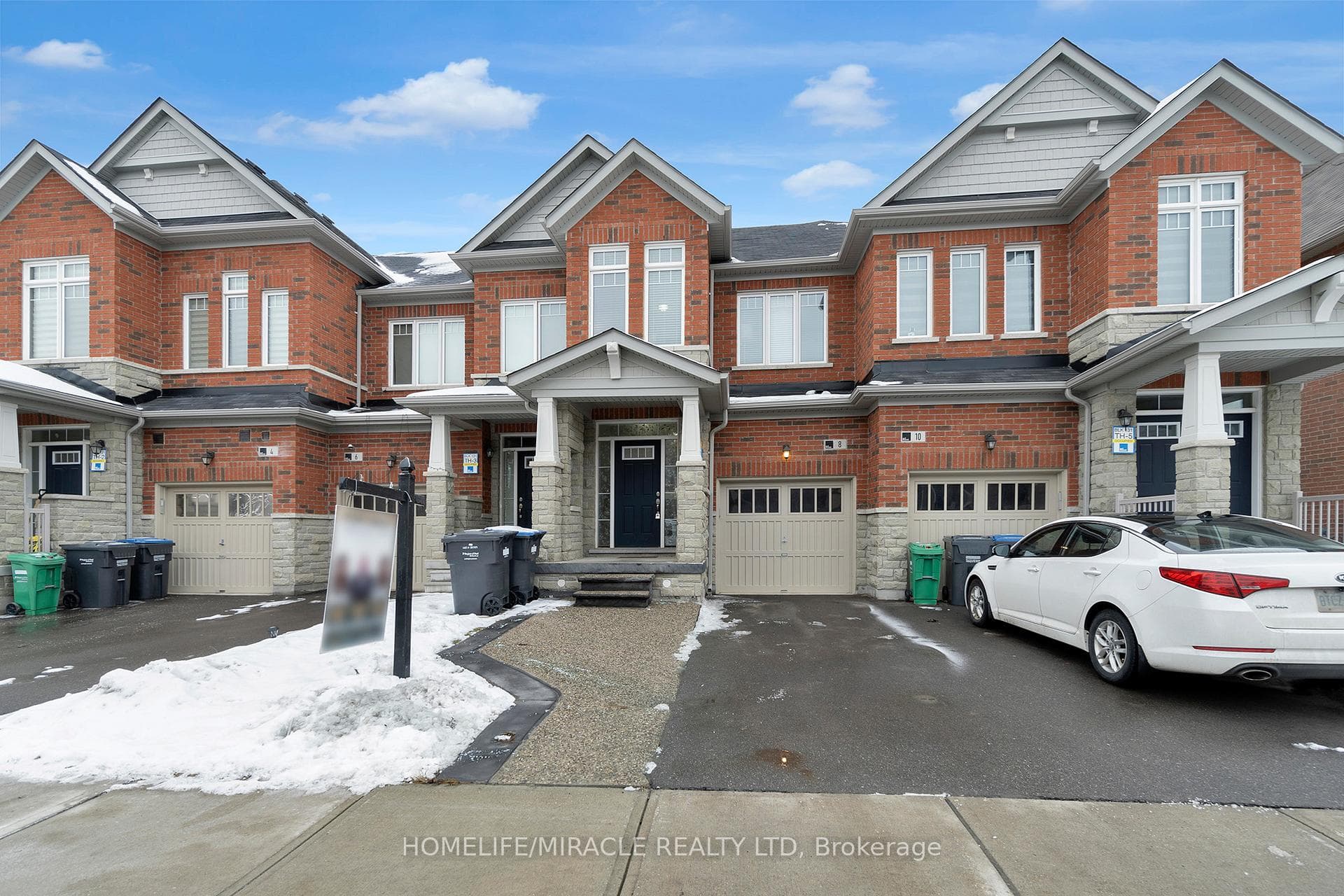 8 Phyllis Drive photo 1