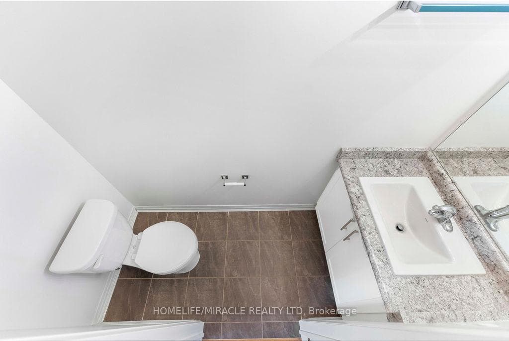 1431 Green Road photo 10