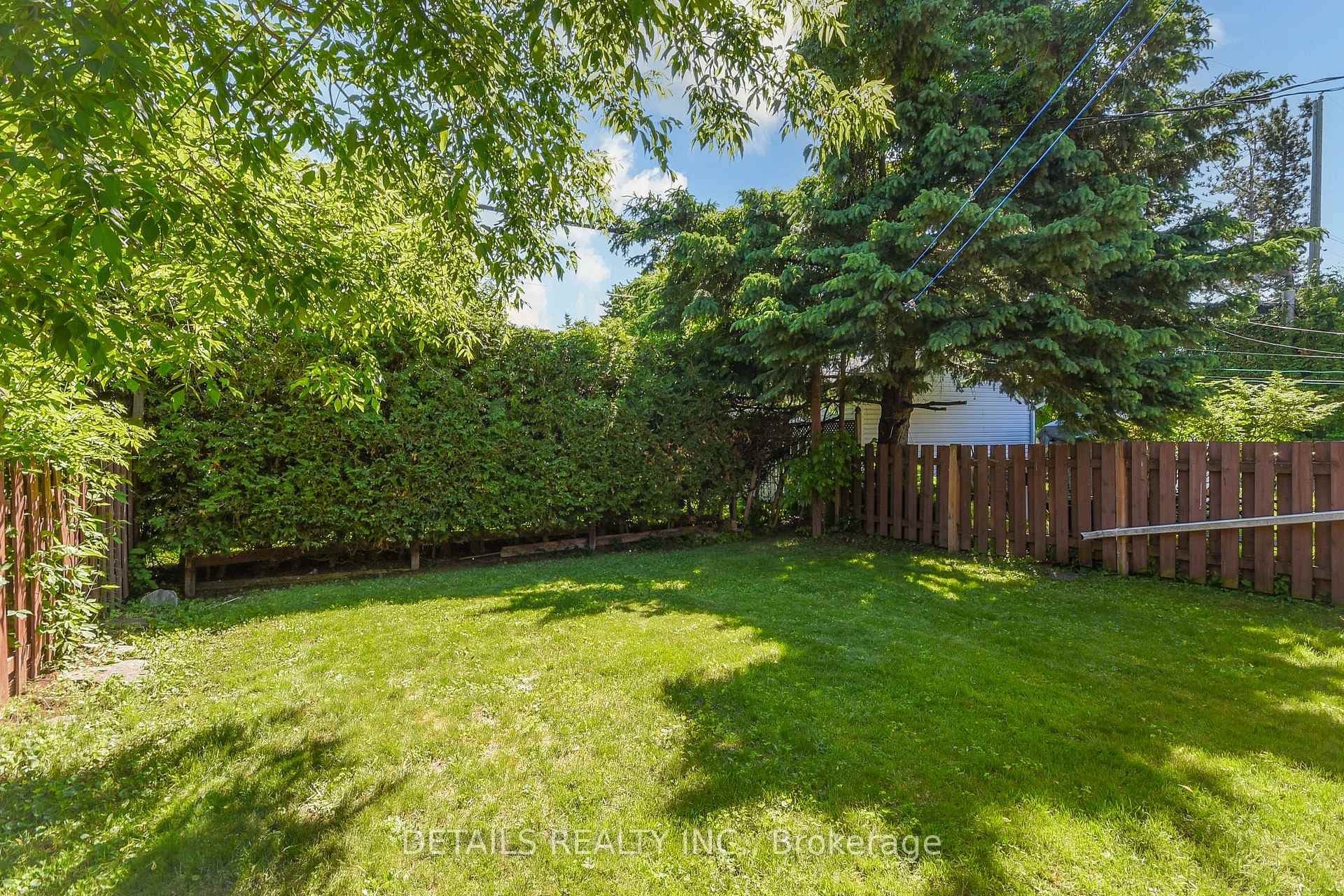 1255 Highgate Road photo 36