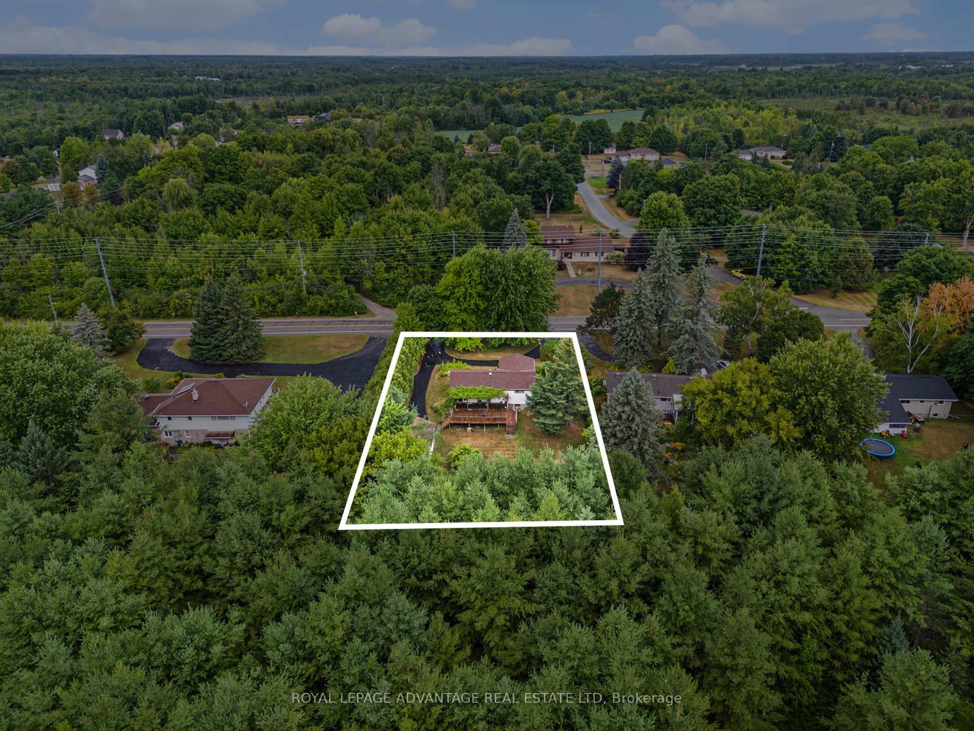 77 Golf Club Road photo 26