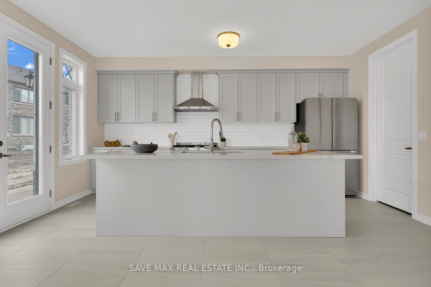 1024 Suddard Avenue photo 13
