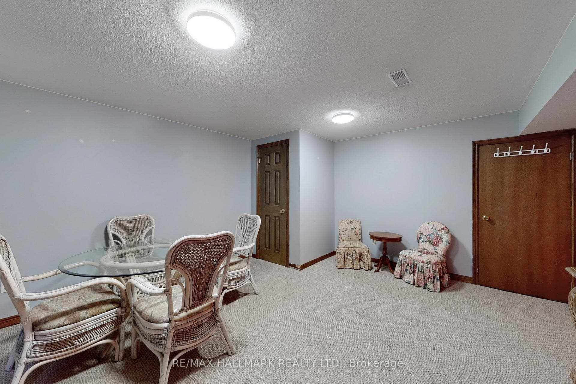 111 Kerr Boulevard photo 32